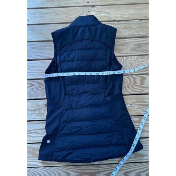 Lululemon Down For It All Puffer Vest Size 4 Women’s Black  Full Zip - Picture 9 of 9